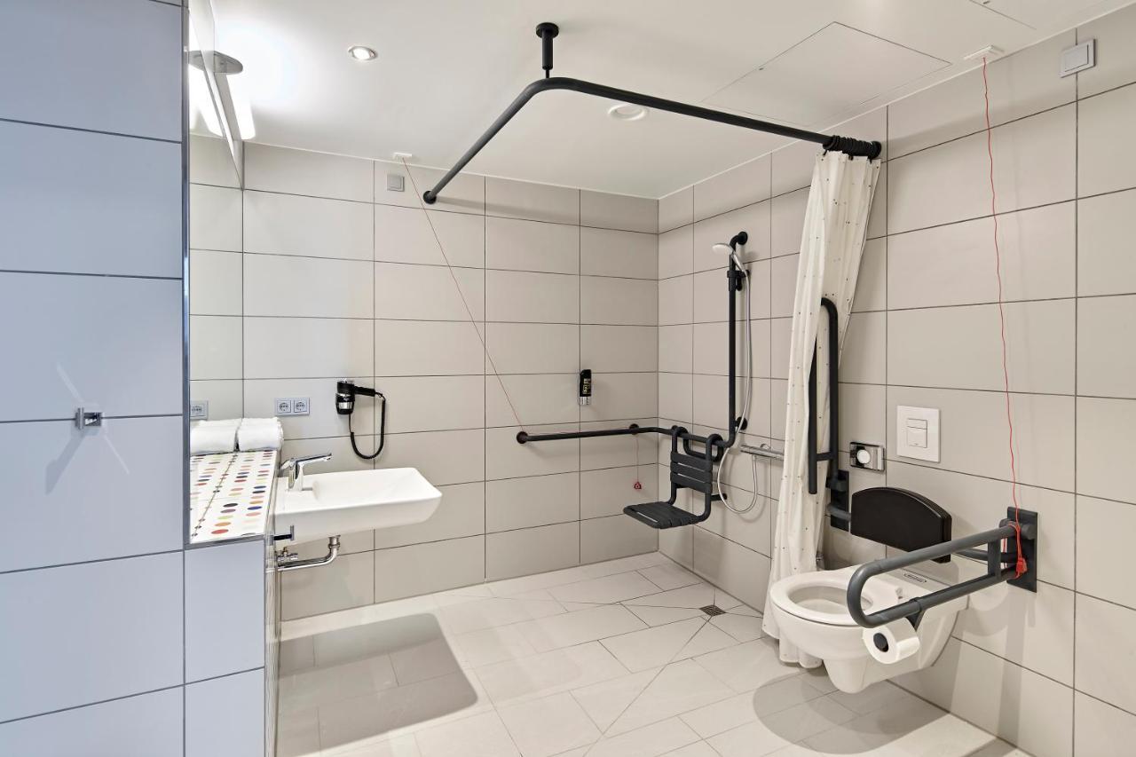 Meininger Hotel Koeln West ภายนอก รูปภาพ