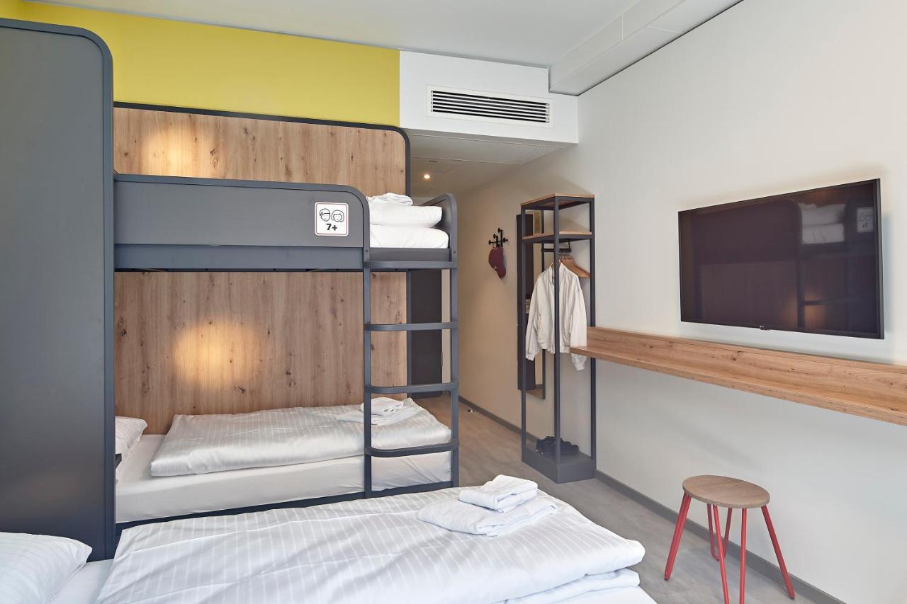 Meininger Hotel Koeln West ภายนอก รูปภาพ