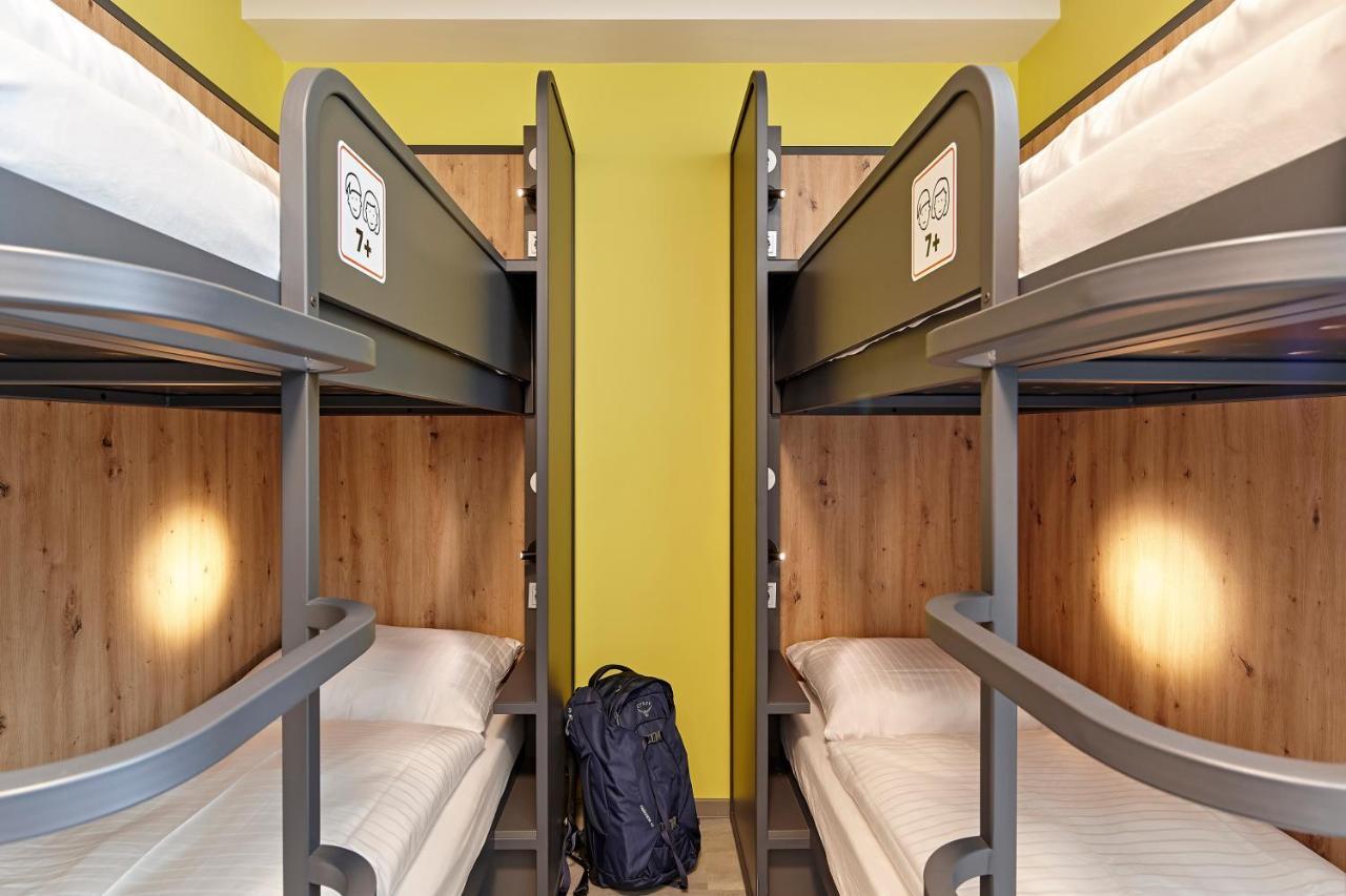 Meininger Hotel Koeln West ภายนอก รูปภาพ