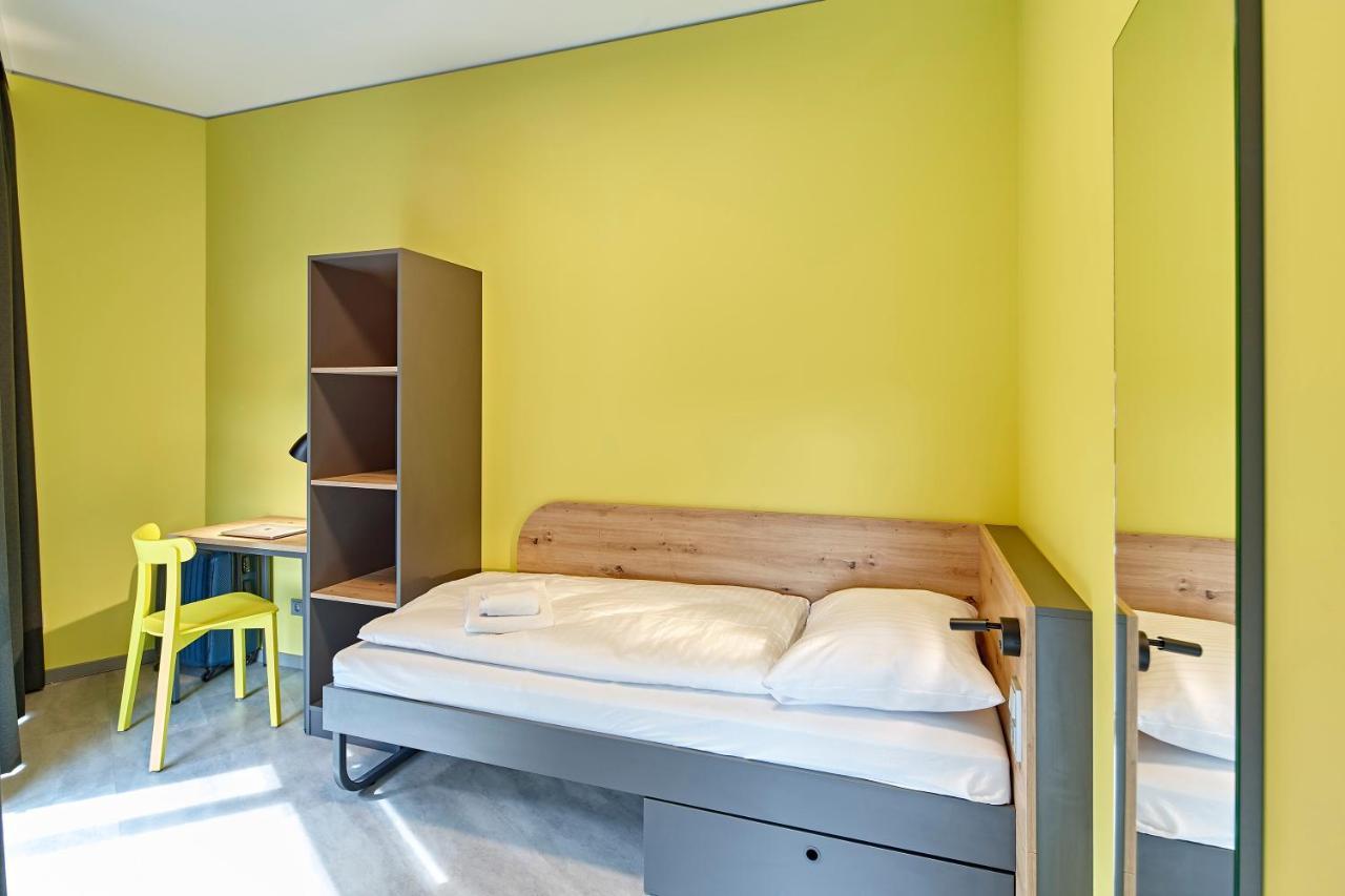 Meininger Hotel Koeln West ภายนอก รูปภาพ